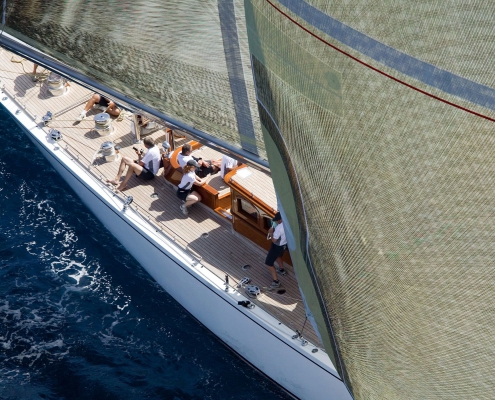 How to keep your superyacht crew happy and positive by SCS Yachting